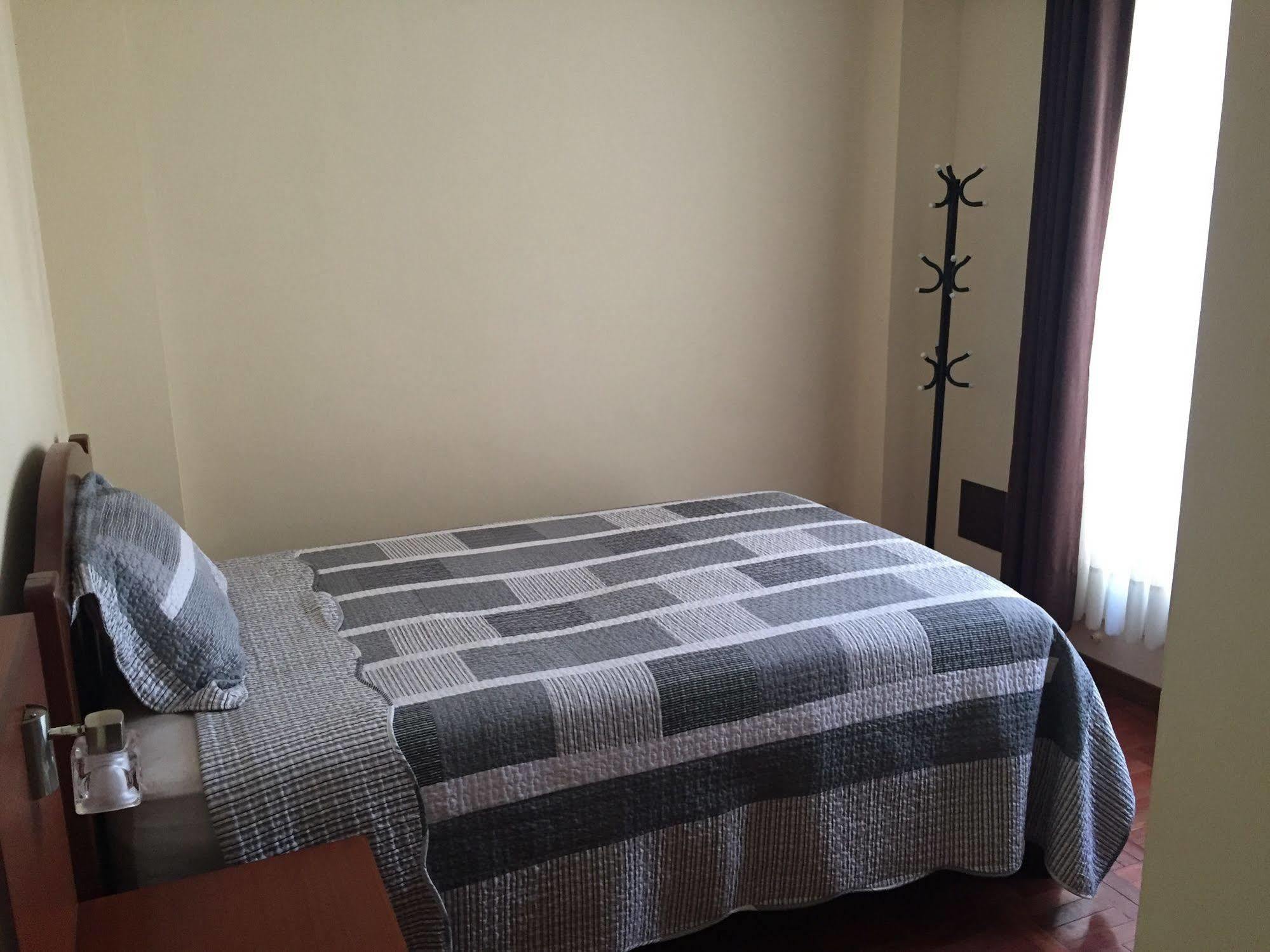 Residencial Alta Vista Bed & Breakfast Ла Пас Екстериор снимка