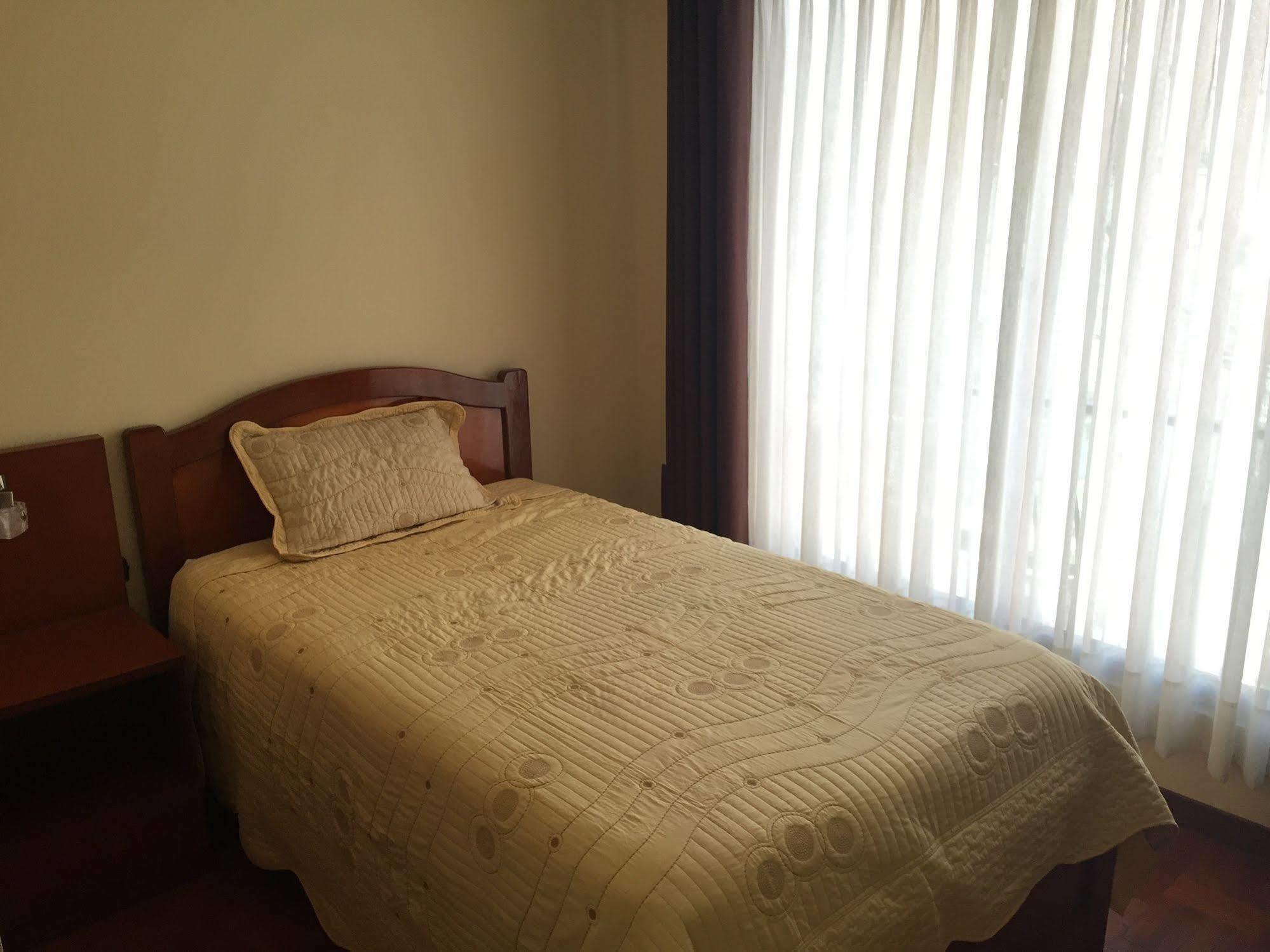 Residencial Alta Vista Bed & Breakfast Ла Пас Екстериор снимка