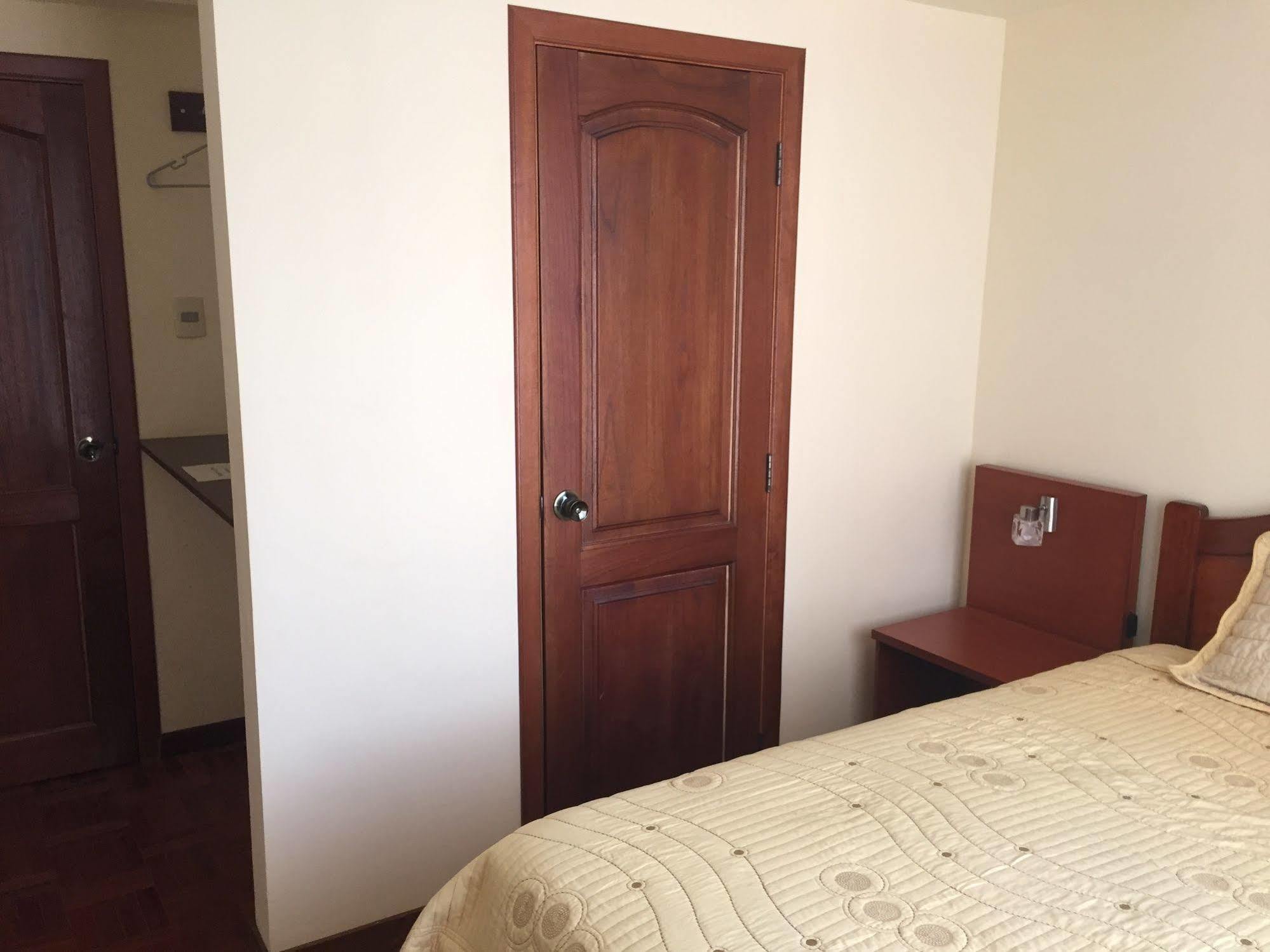 Residencial Alta Vista Bed & Breakfast Ла Пас Екстериор снимка