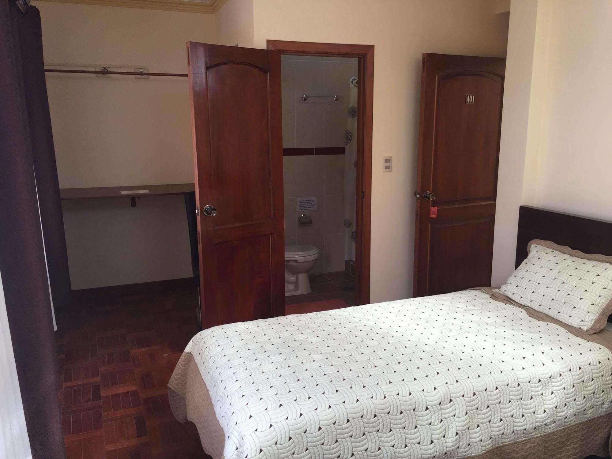 Residencial Alta Vista Bed & Breakfast Ла Пас Екстериор снимка